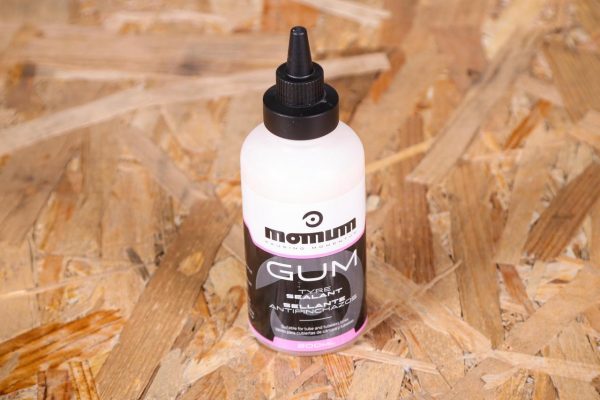 Tire Sealant gum