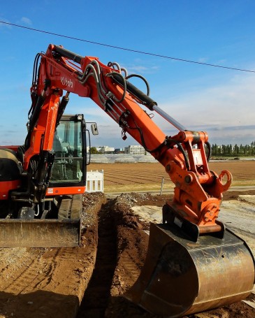 Dig the foundations for houses and building