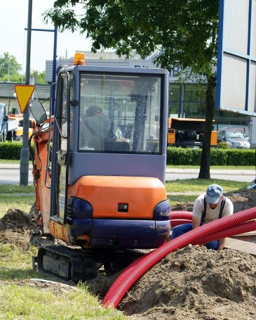 Dig long trenches for laying pipelines for water