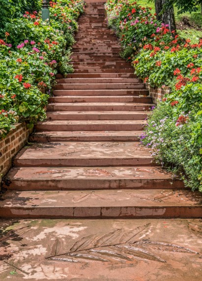 Building Large Stone And Concrete Walkways