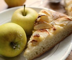 Apple Pie Cake